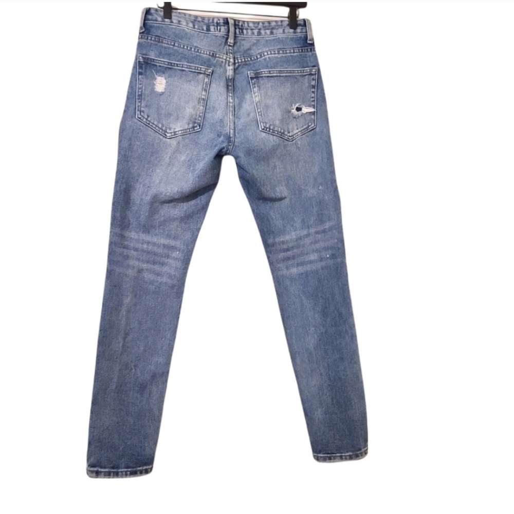 FOREVER 21 MEN'S Light Wash Distressed Blue Jeans Size 30